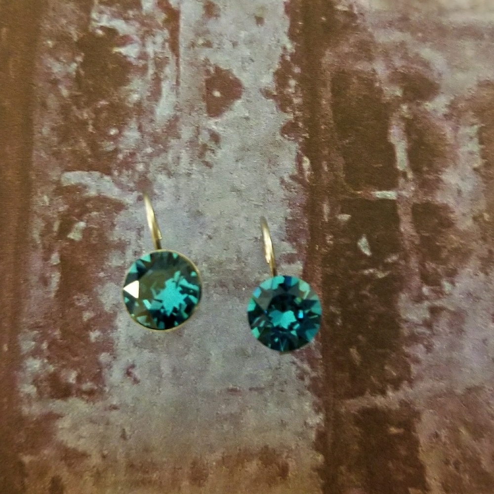 BOHO-New-SWAROVSKI CRYSTAL Lever back earrings